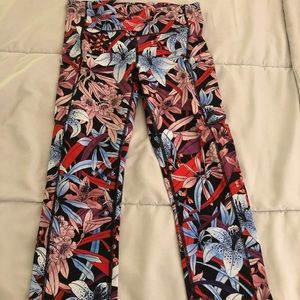 Lululemon 6 Speed Up Crop